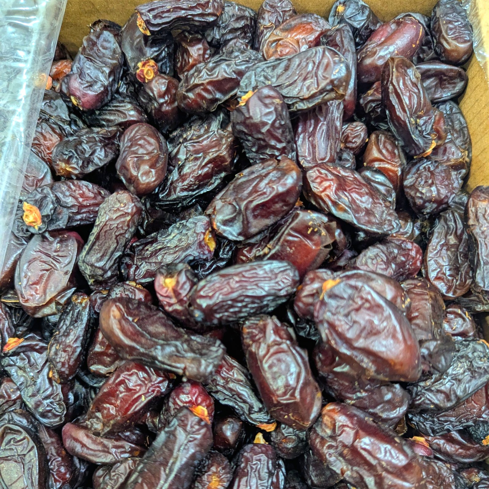 Premium VIP Kalmi Dates – Fresh & Delicious Ramadan Special Dates | প্রিমিয়াম VIP কালমি খেজুর – রমজান স্পেশাল তাজা ও সুস্বাদু খেজুর - Image 4