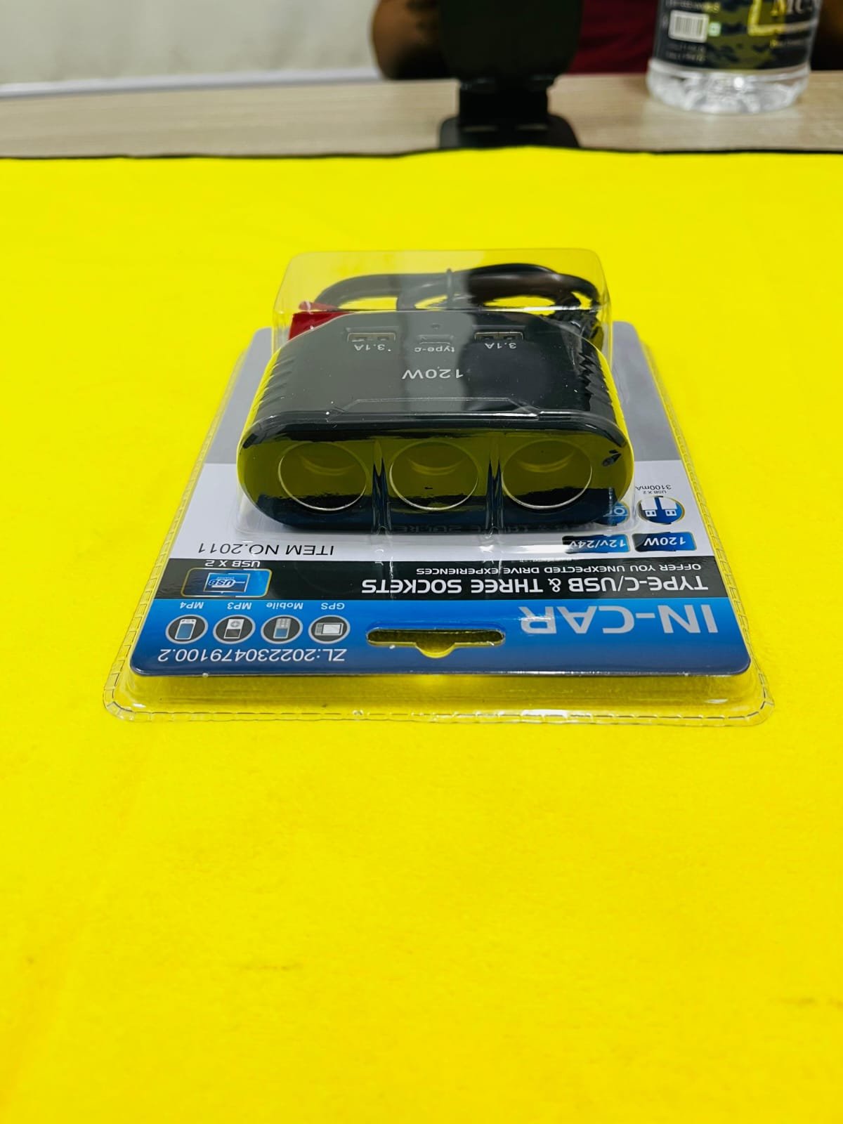 IN-CAR 120W Type-C & 3 USB Socket Car Charger Adapter - Image 2