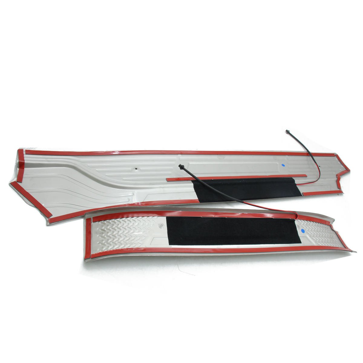 Noah Voxy 2022-2025 Full Metal 4-door LED door sill plate - Image 5