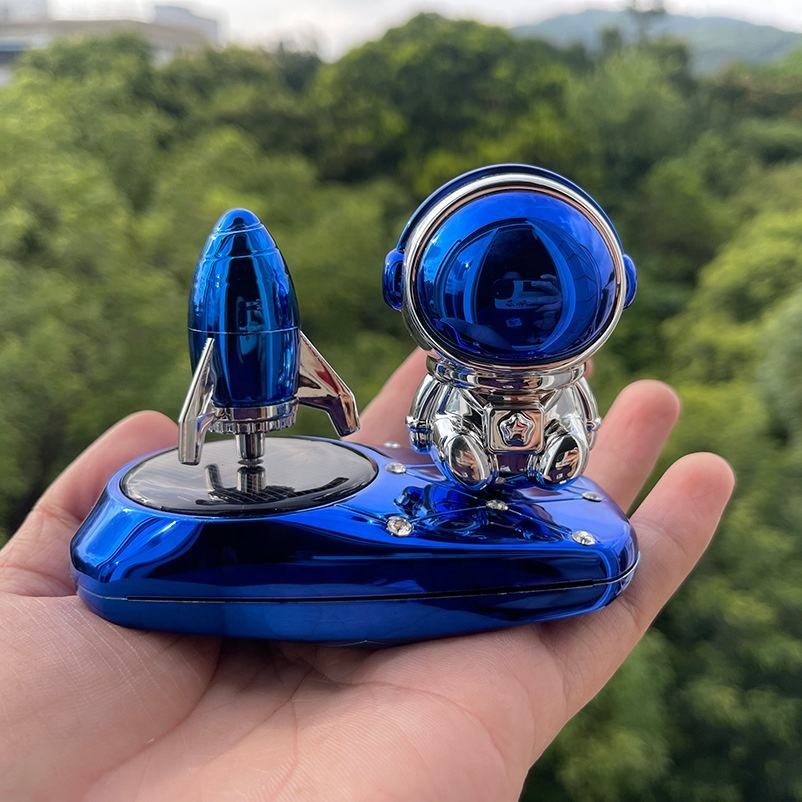 Solar-Powered Spinning Rocket Aromatherapy Car Perfume Ornament Creative Vent Seat Airplane Fragrance Ornament Plastic Alloy - Image 3