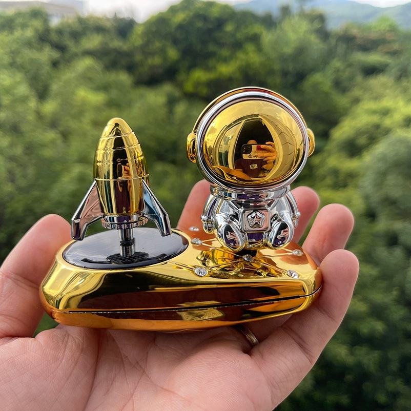 Solar-Powered Spinning Rocket Aromatherapy Car Perfume Ornament Creative Vent Seat Airplane Fragrance Ornament Plastic Alloy