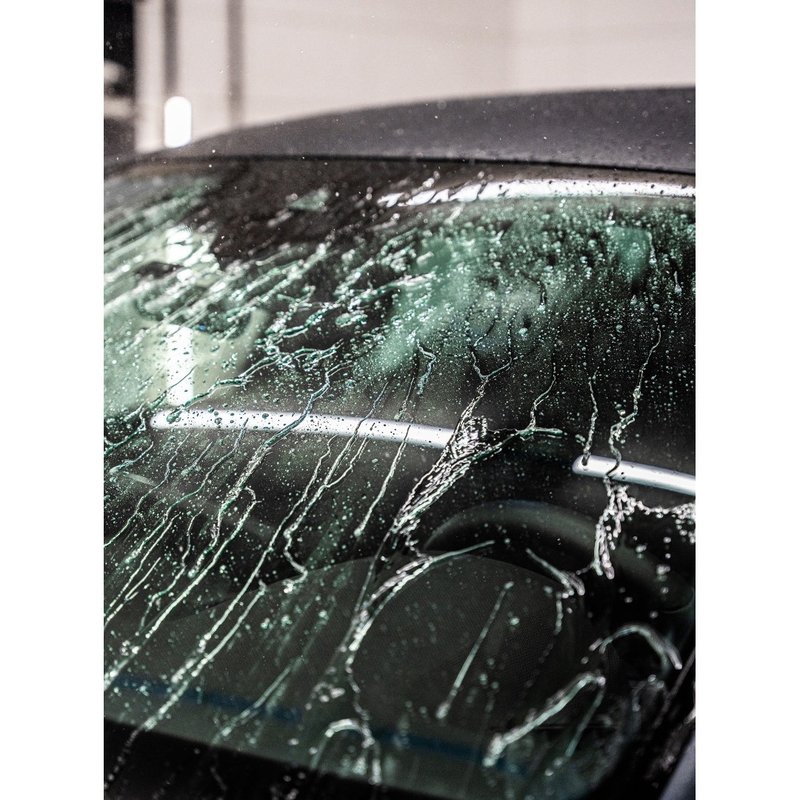 Soft99 Glaco W-Jet Strong Spray – Advanced Glass Coating for Spotless Visibility 4 Soft99 Glaco W-Jet Strong Spray – Advanced Glass Coating for Spotless Visibility - Image 4